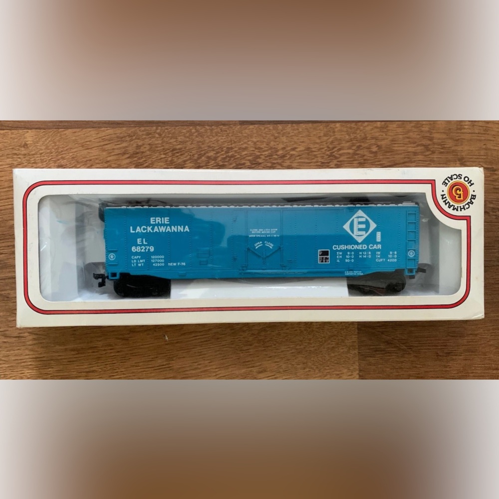 Vtg Bachmann Electric Train Car HO Scale Cushioned Car Blue